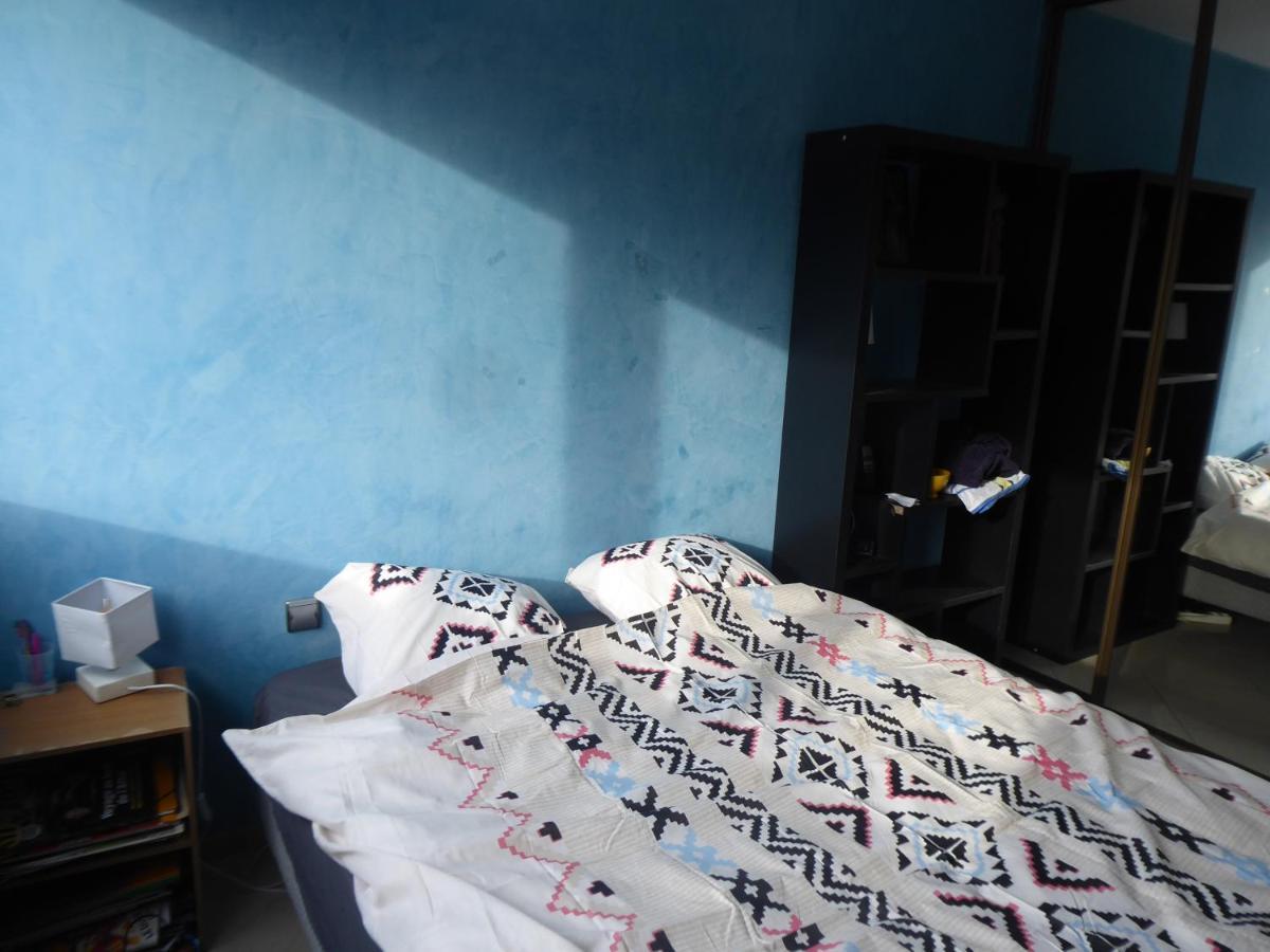 Chambre Dans Un Appartement Annecy Gare-Centre Bagian luar foto